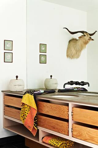 Coastal Barn on the Surf Coast seen in Real Living gallery image 5