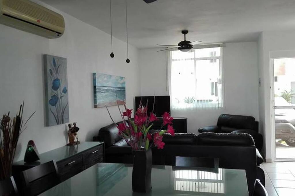sala y comedor de la casa