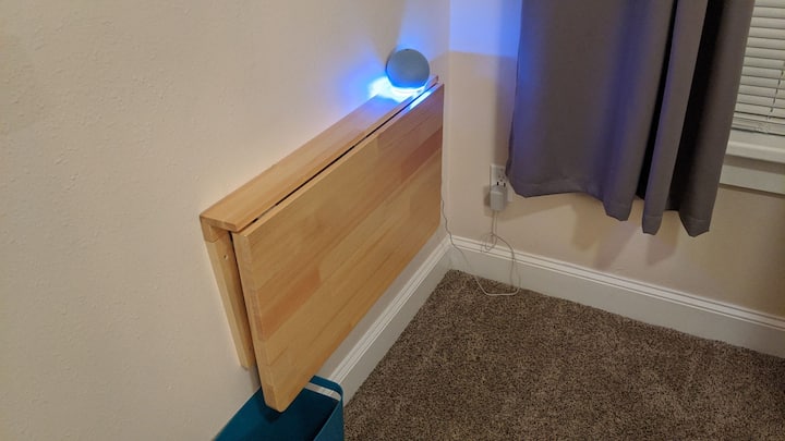 Folding 20x30 inch work desk