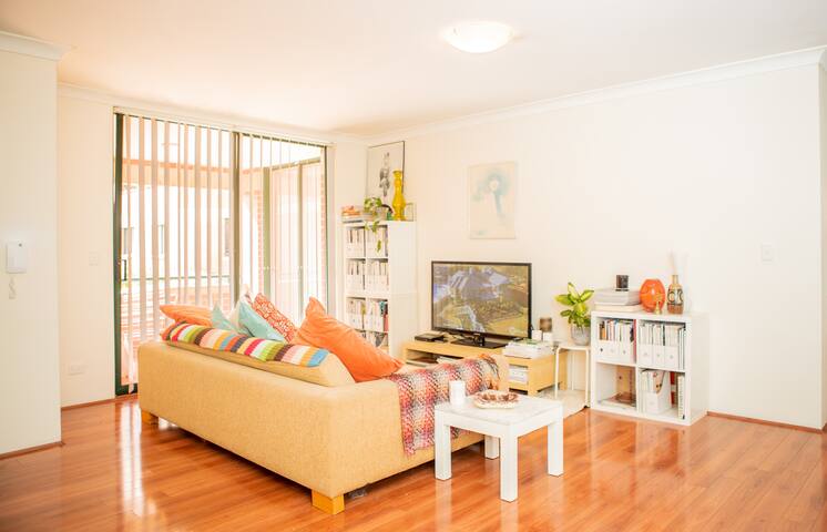 Spacious Airy Apartment- bedroom 2