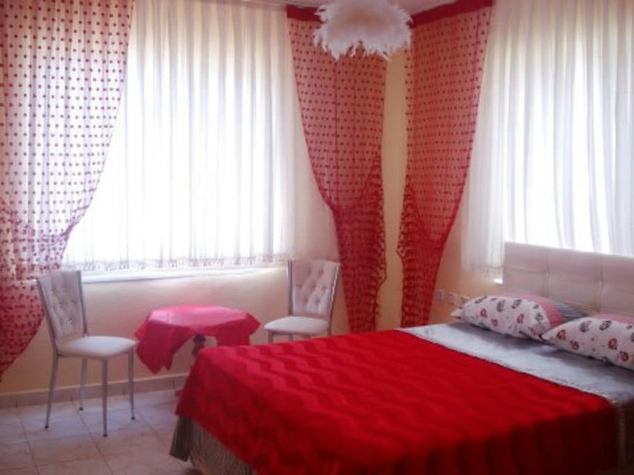 4+1 apart daire çift kişilik buyuk oda