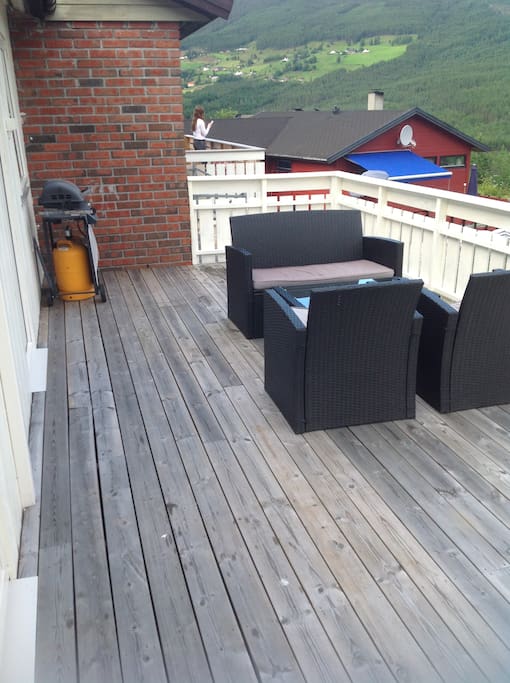 Stor terrasse