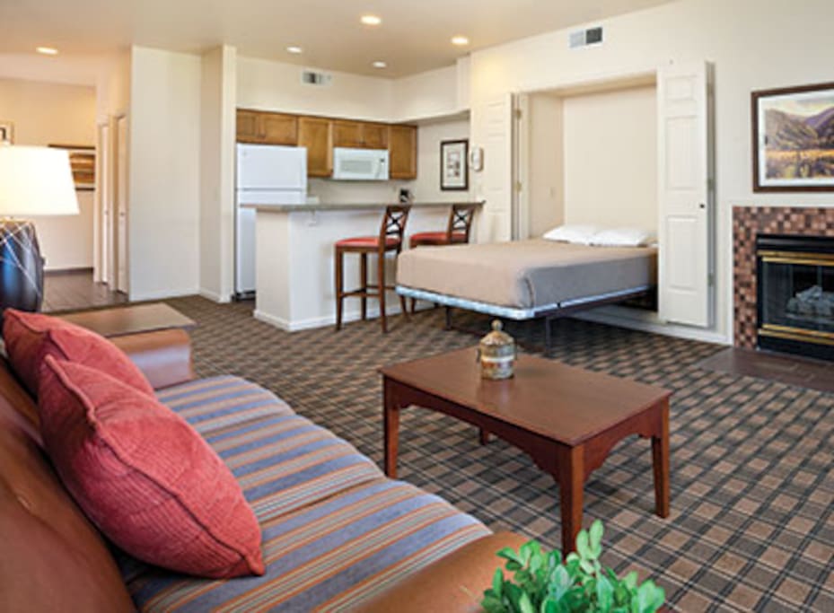 This picture does not show the specific unit being rented. The unit rented will be based on which units are available upon check-in. These pictures are meant to show the property and an example of the room style and décor.