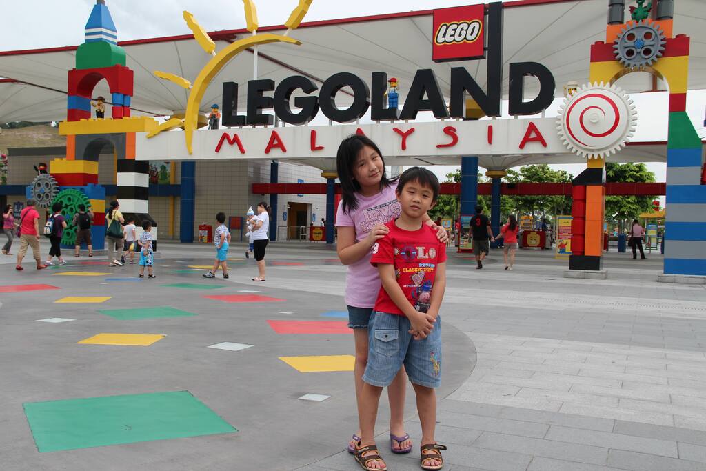 9 minutes to Legoland Malaysia