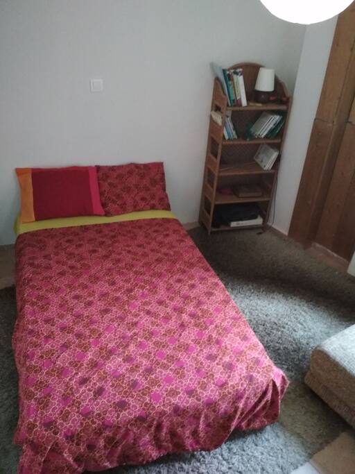 Semi-double bed,couple can sleep comfortable.