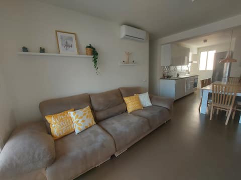 Top Airbnb: Family-friendly apartment Malaga capital 800 meters from the beach en Santa Paula