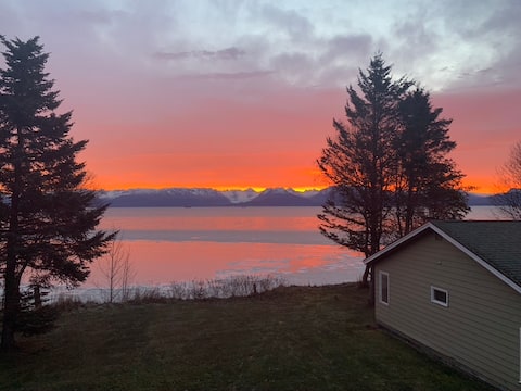 Successful Airbnb property: ORCA BEACH HOUSE SPECTACULAR VIEWS, INCREDIBLE! in Homer