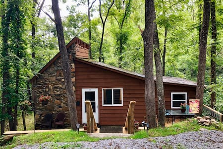Secluded Riverfront Cabin