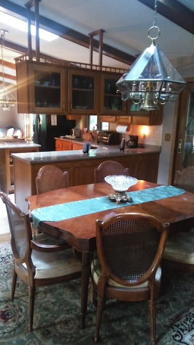 Dining room/kitchen