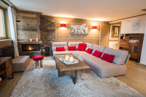 Popular Airbnb listing: 5* / Heart of the resort / sauna, fireplace, mountain view in Huez