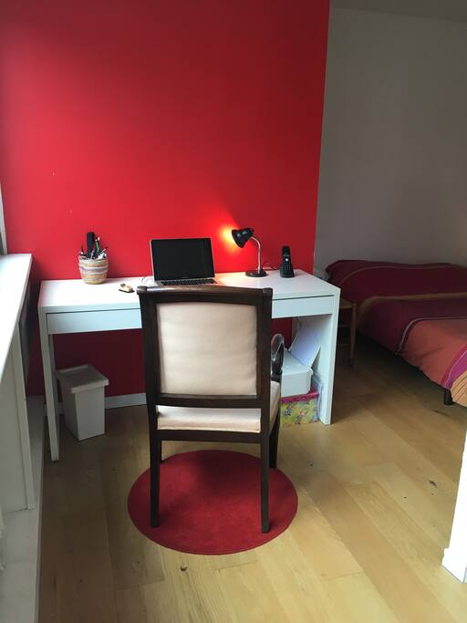 Bureau 1