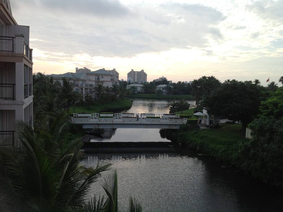 阳台外景色