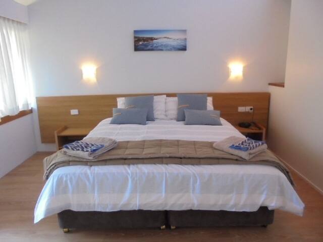Studio by the ocean @ Sapphire Beach. Nautilus