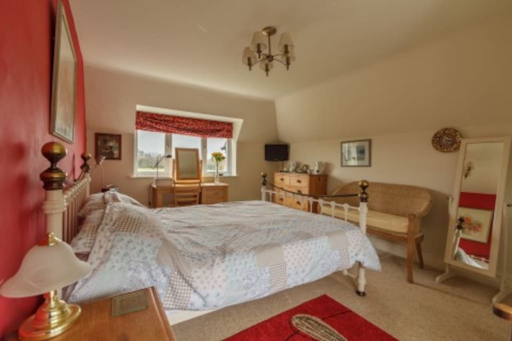 En-suite bedroom