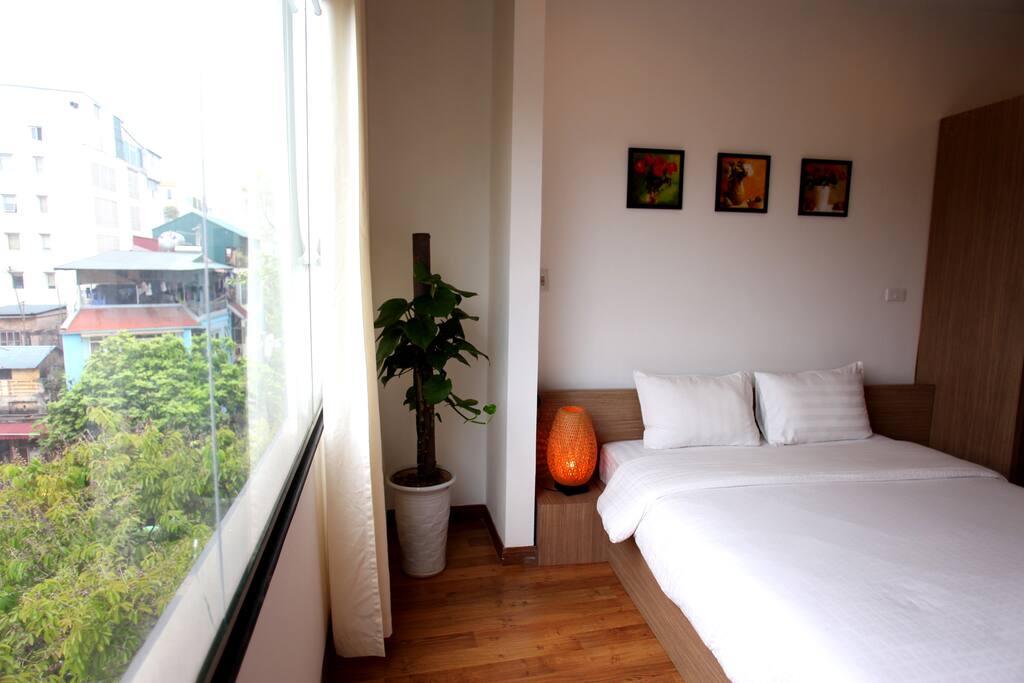 Nice big window with city view.