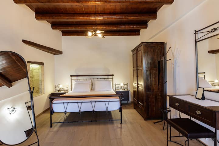 Estimulando el diseño de la habitación. 