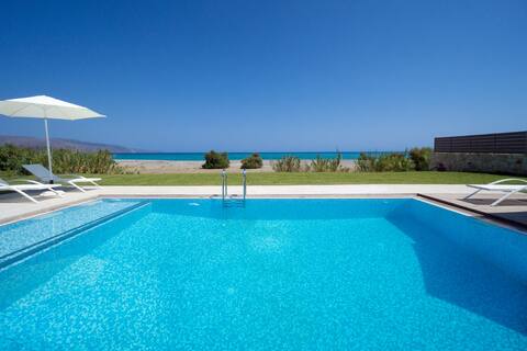 Beachfront Villa Tavronitis, 8 BD, 2 private pools