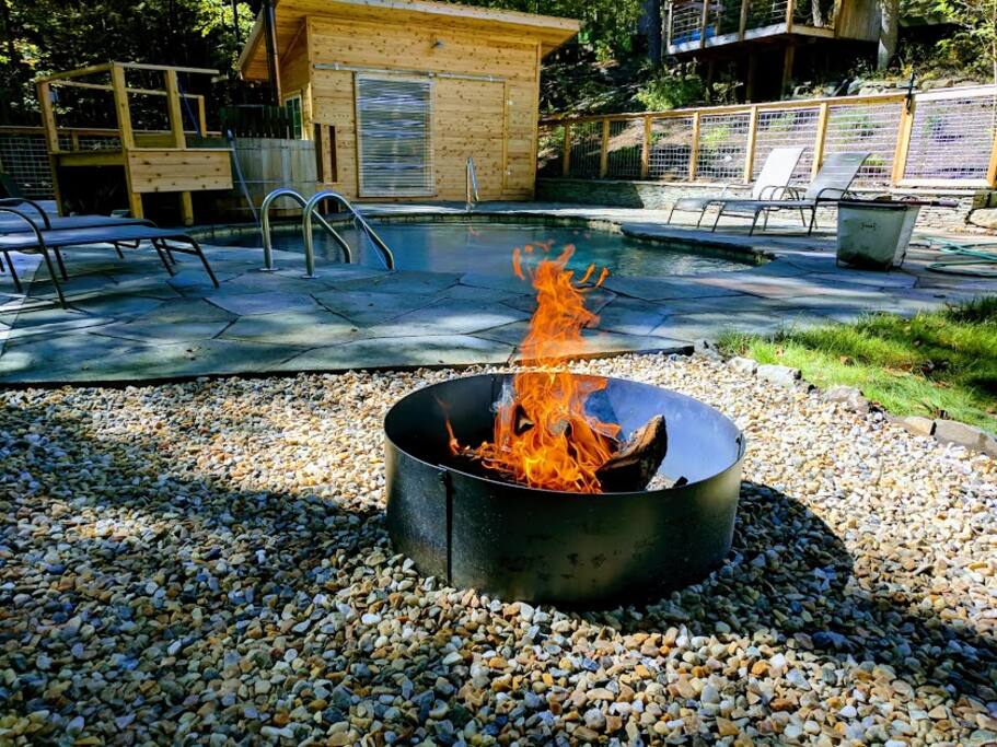 Firepit near the pool