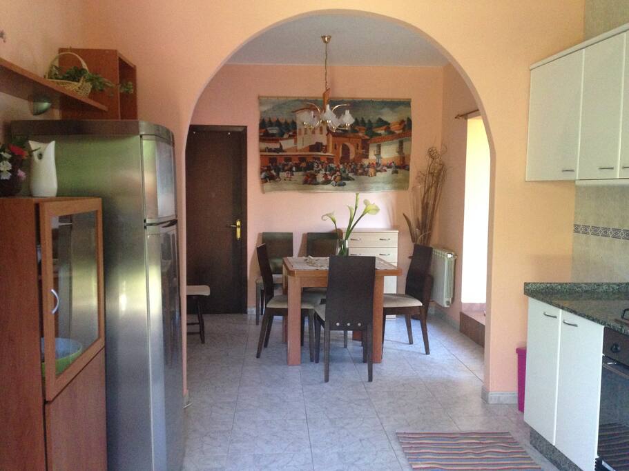 Cocina con comedor