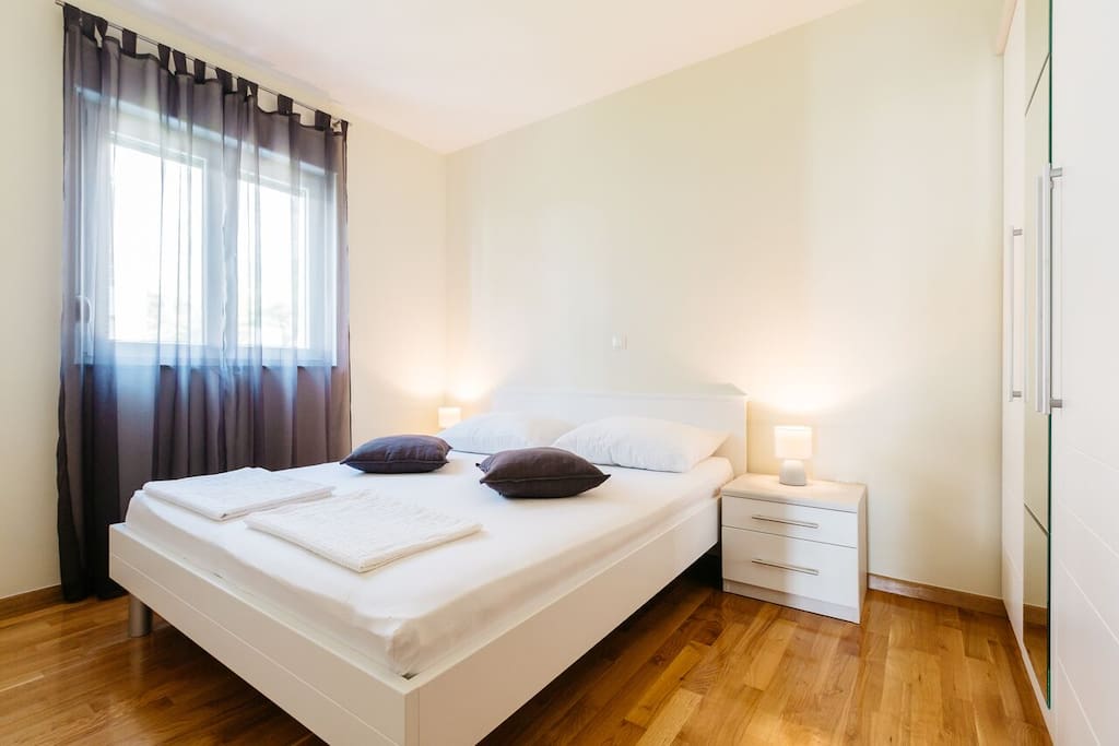 Schlafzimmer 2