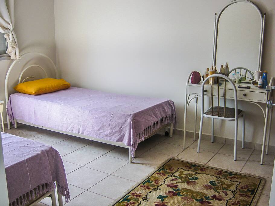 Quarto 1 - duas camas + duas bicamas