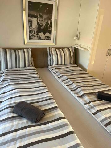 Dachgeschosswohnung mit kostenlosem Parkplatz ! gallery image 5