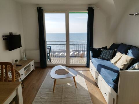 Oceanfront apartment