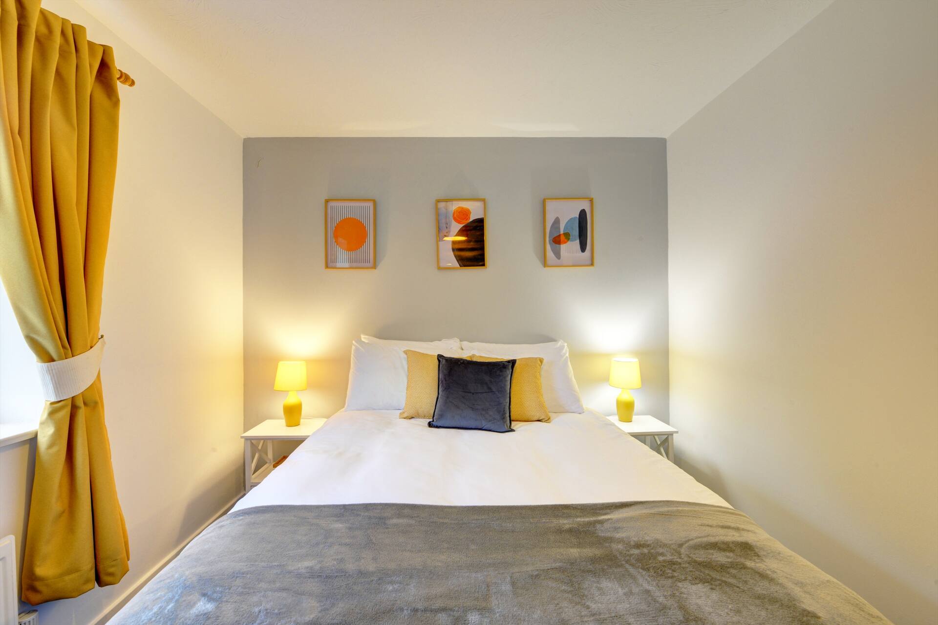 Modern 2 Bed House Sleeps 6 Southam Town Centre - Inspire Homes Ltd — photo 5
