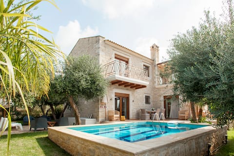 Villa Okalia, Luxurious villa with private pool.