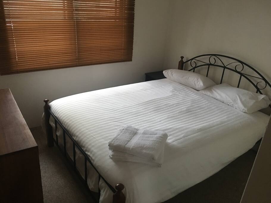 Queen Bedroom