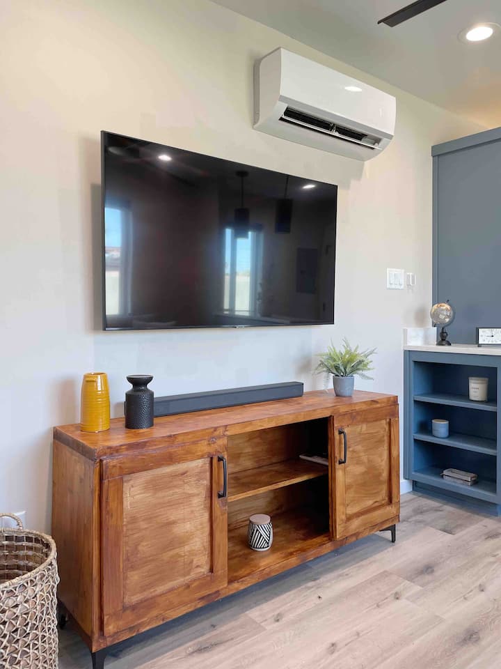 Charmingly Modern Guesthouse, Centrally Located - Yuma, AZ