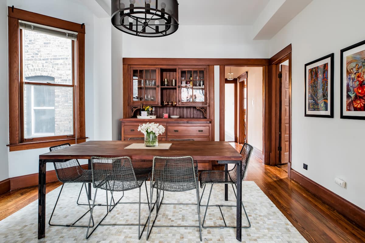 Wrigleyville, Chicago Vacation Rentals Airbnb