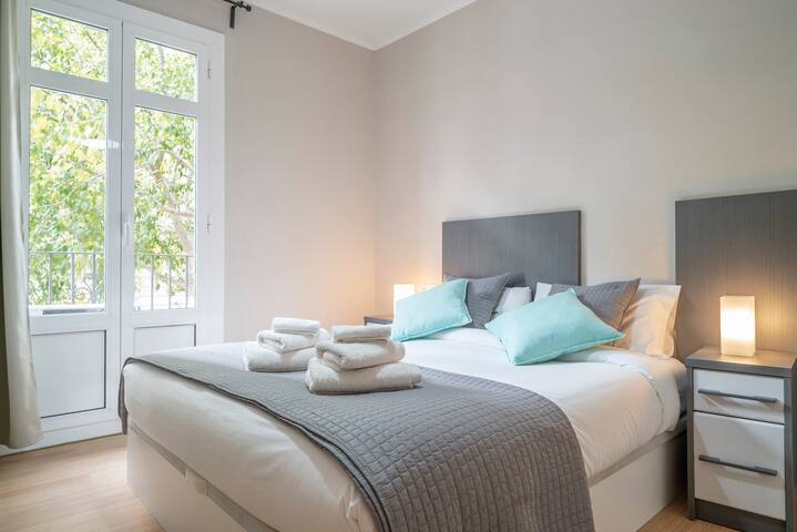 LOST GARDEN XL – Special family, Ciutadella Park gallery image 4