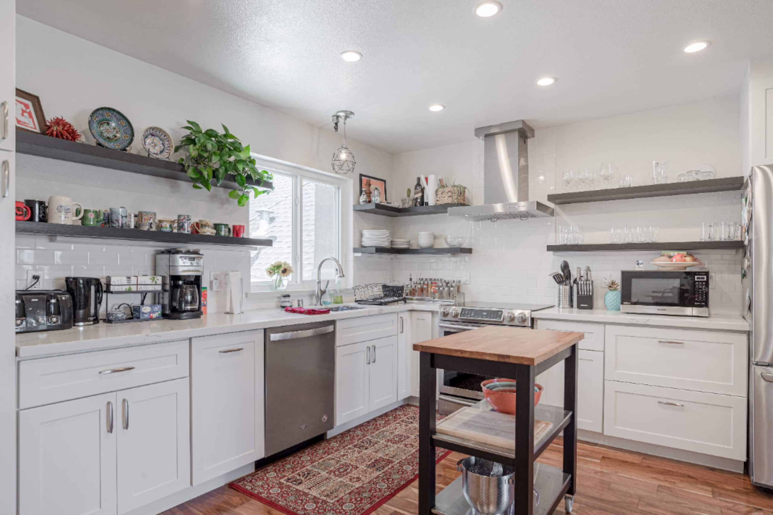 Condo in San Francisco · ★4.97 · 2 bedrooms · 2 beds · 2 baths - Image 8