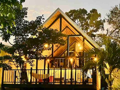 Ciudad Colón, House with a Beautiful View