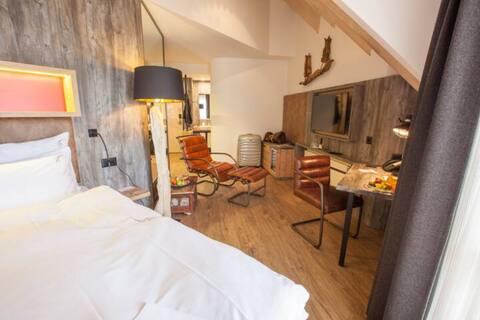 Lifestyle Juniorsuite Thessoni ZH-Regensdorf