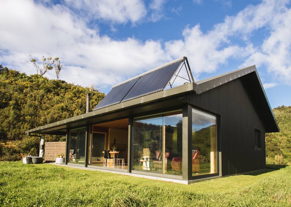 Little Greenie, Ecohouse, Golden Bay Houses for Rent in Wainui Bay