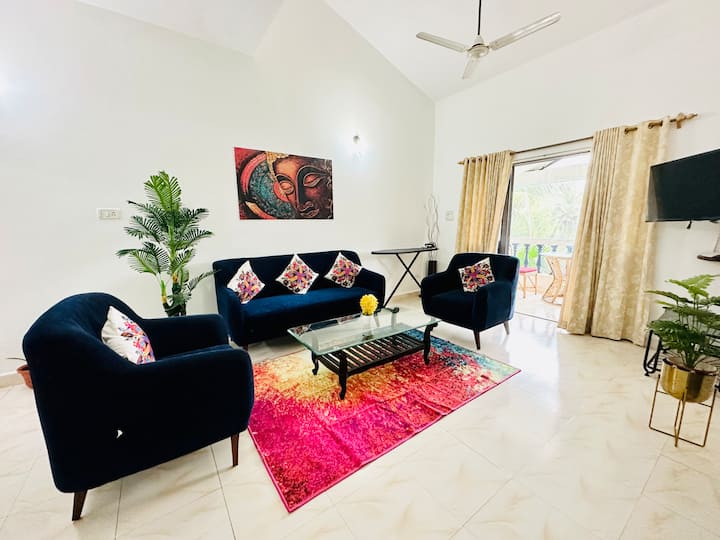 Living room image 3