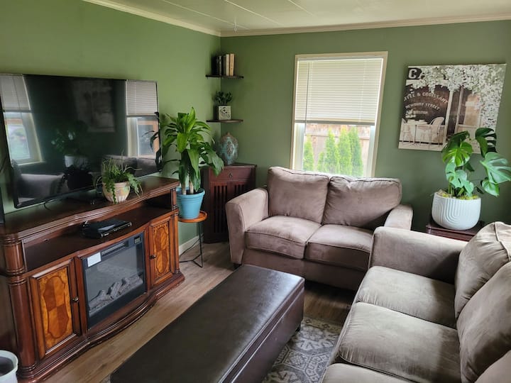 Cozy 2 bedroom bungalow in Bellingham, WA Houses for Rent in