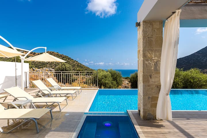 Sugar Villa, an exquisite summer retreat gallery image 3