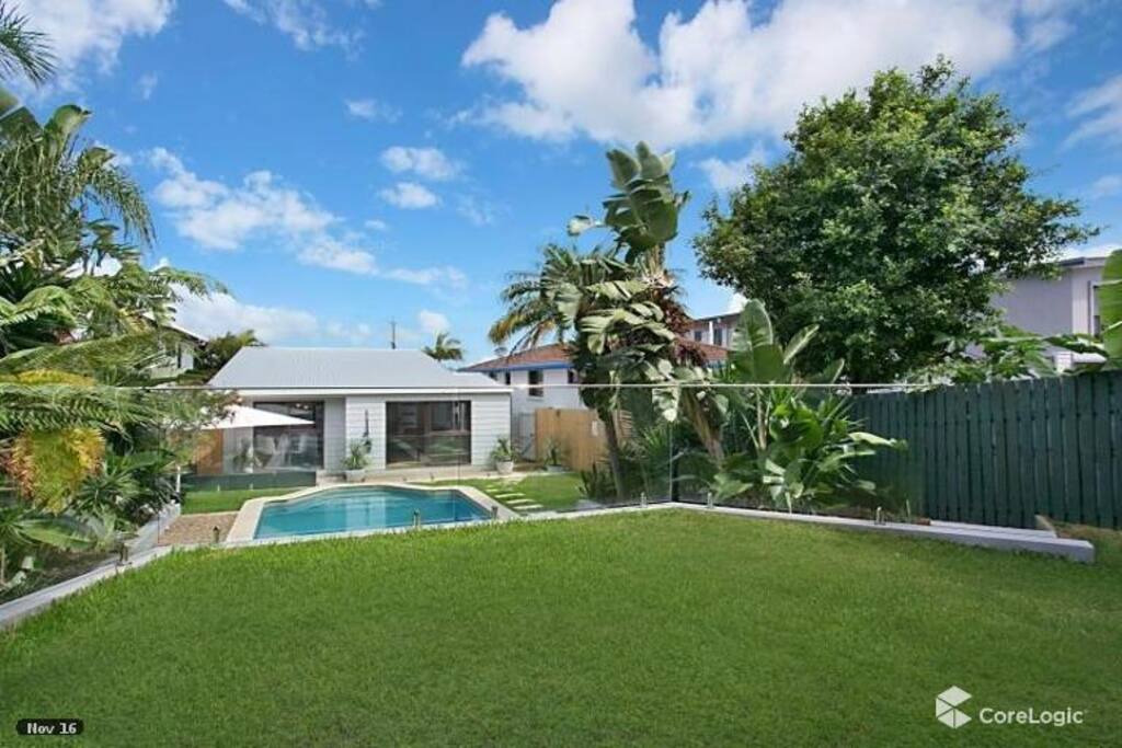 Miami Backyard Large Pool & Grass Area