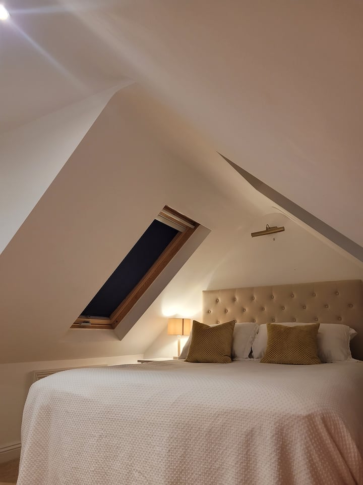 Chumba cha pili cha kulala mara mbili na chumba cha kulala