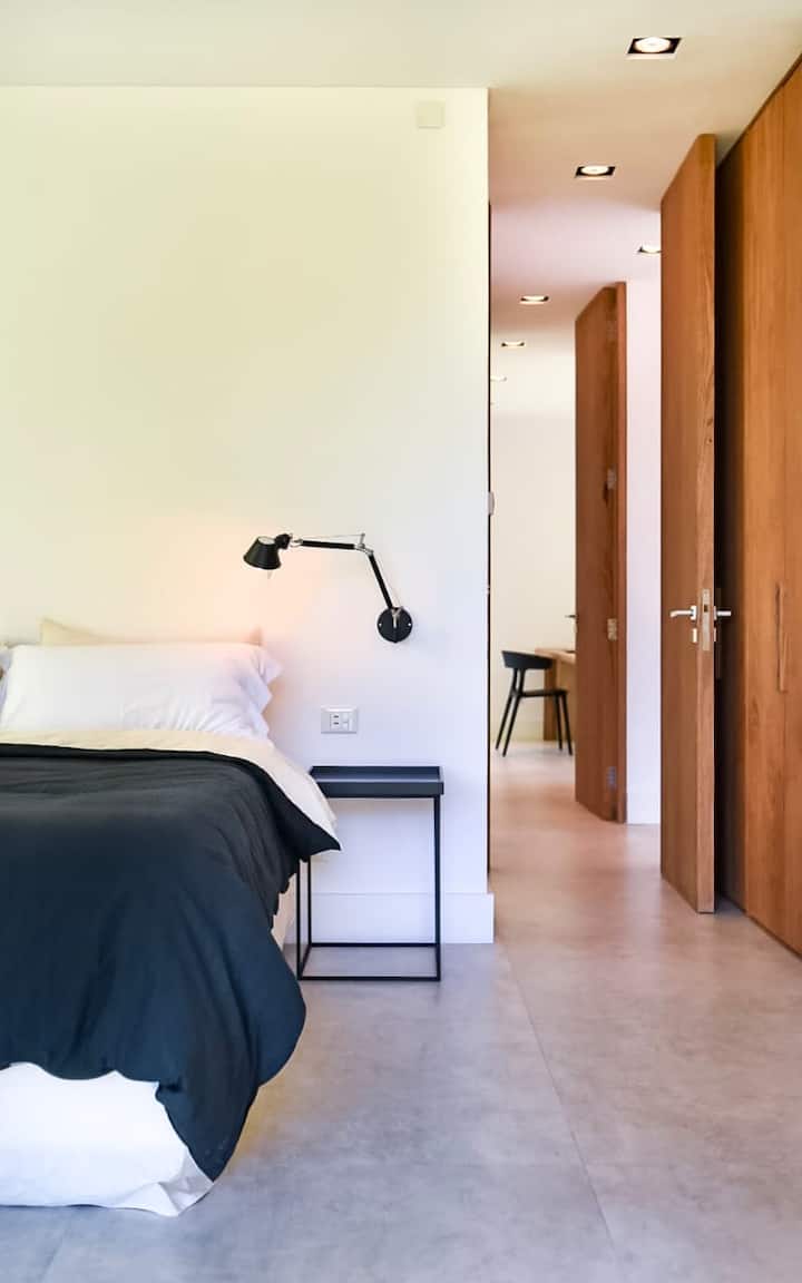 Main room 2