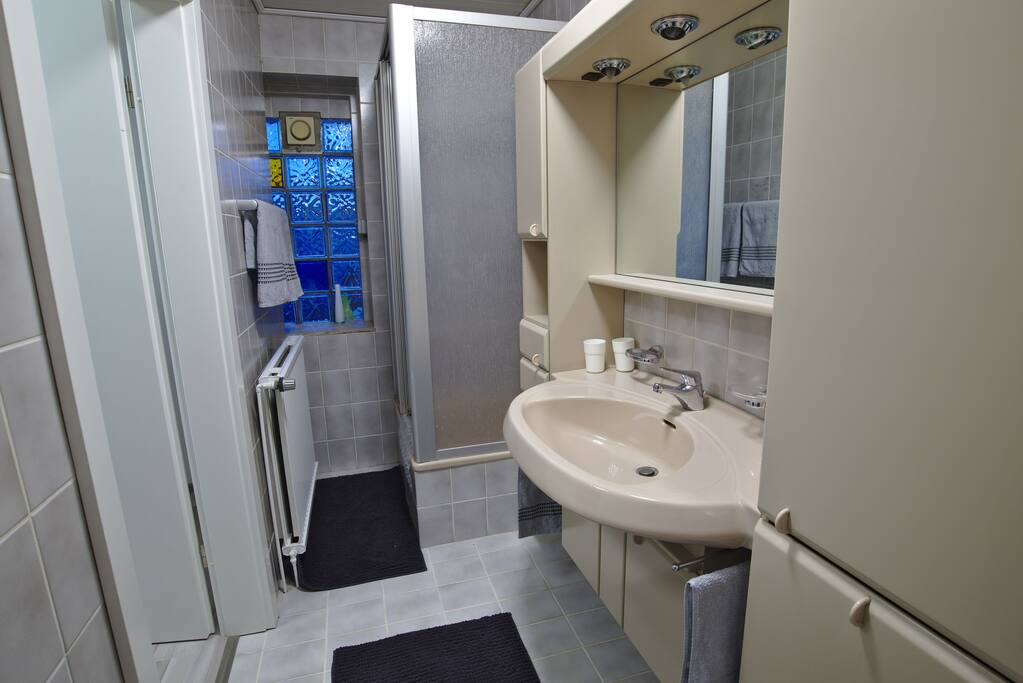 Badezimmer (Erdgeschoss)