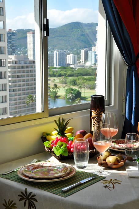Dining with beautiful mountain golf corse and River view