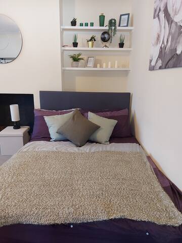 Golders Green Grand Getaway