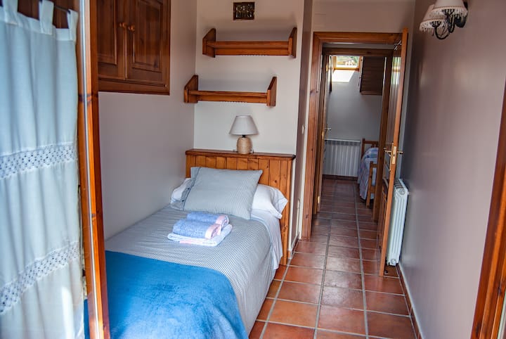 And for those who prefer to sleep alone, we have the room "Add it" (1 pax).