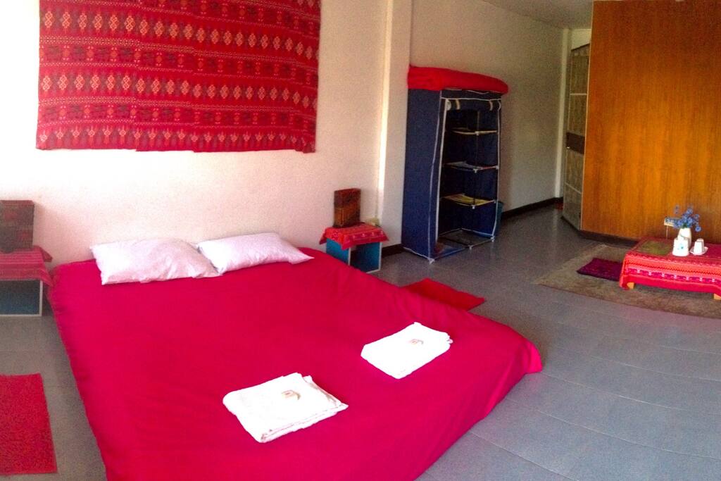 King size bed wardrobe and coffee table