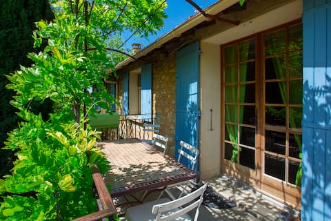 Apartment with garden, pool, spa - 4 bedrooms