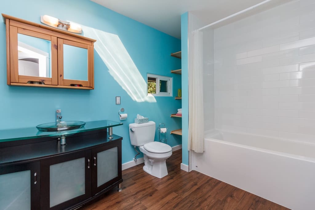 Upstairs washroom